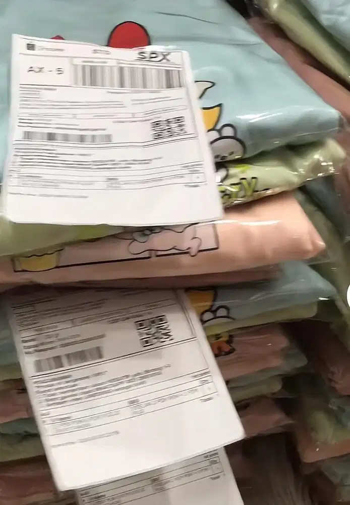 Admin Packing dan pilih barang