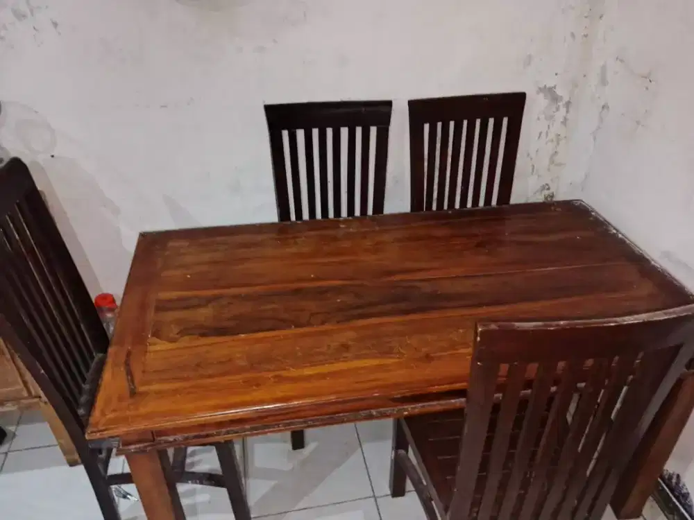 JUAL SATU SET MEJA MAKAN