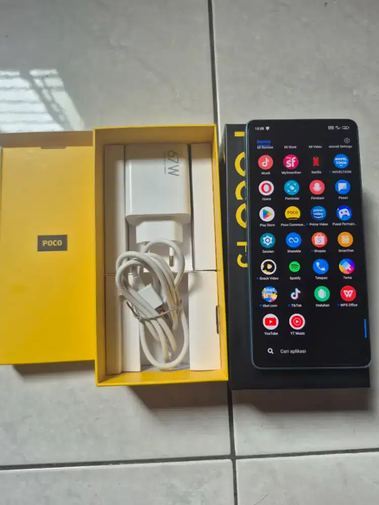 Poco F5 12/256gb