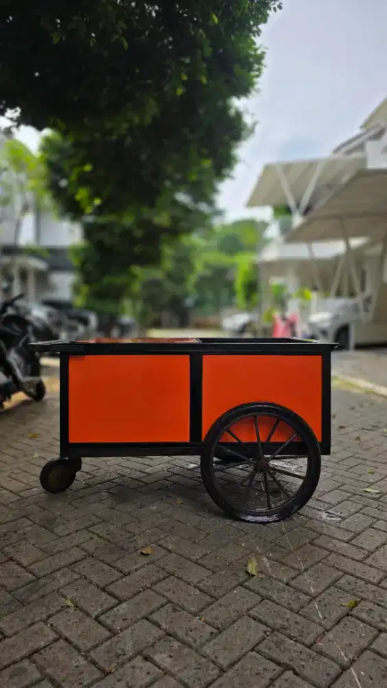 Gerobak Dorong Etalase Usaha
