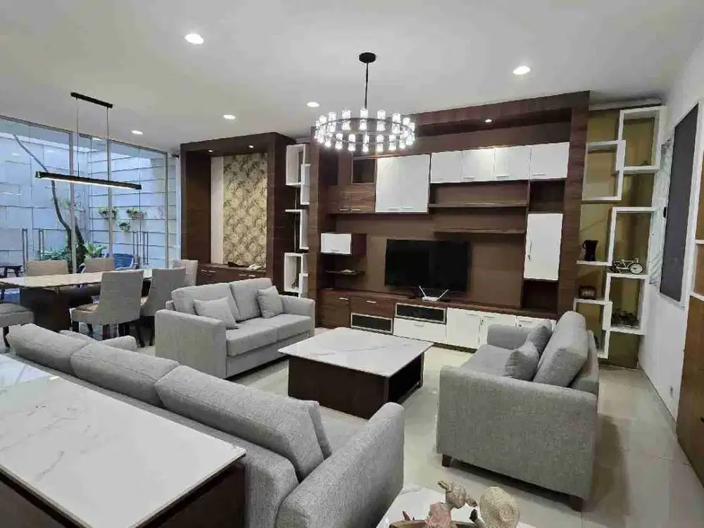 Disewakan Rumah Puri Botanica - Jakarta Barat  siap Huni