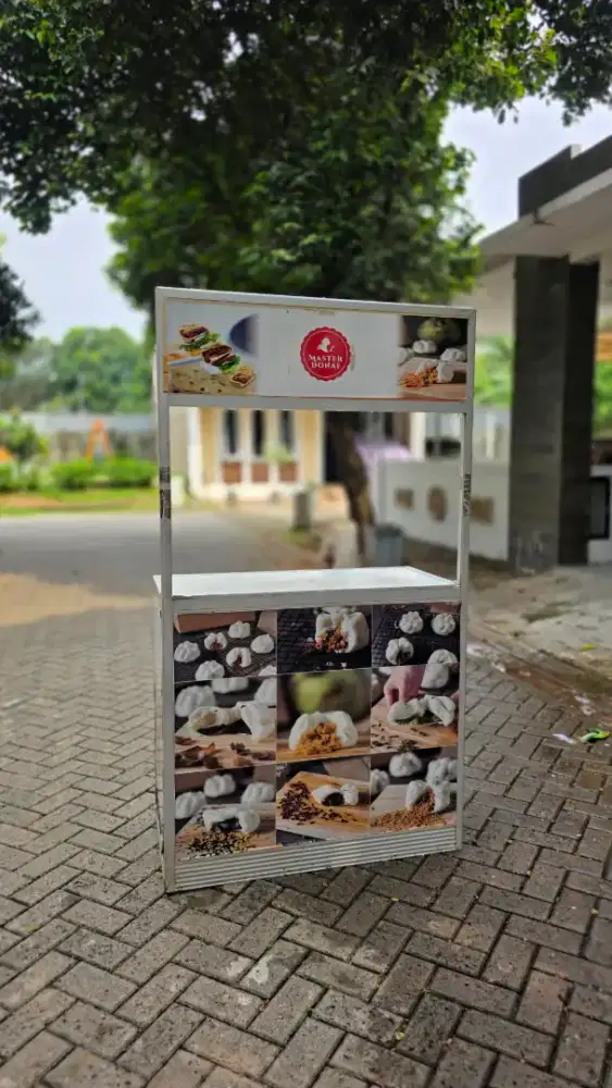 Etalase Jualan Tanpa Kaca