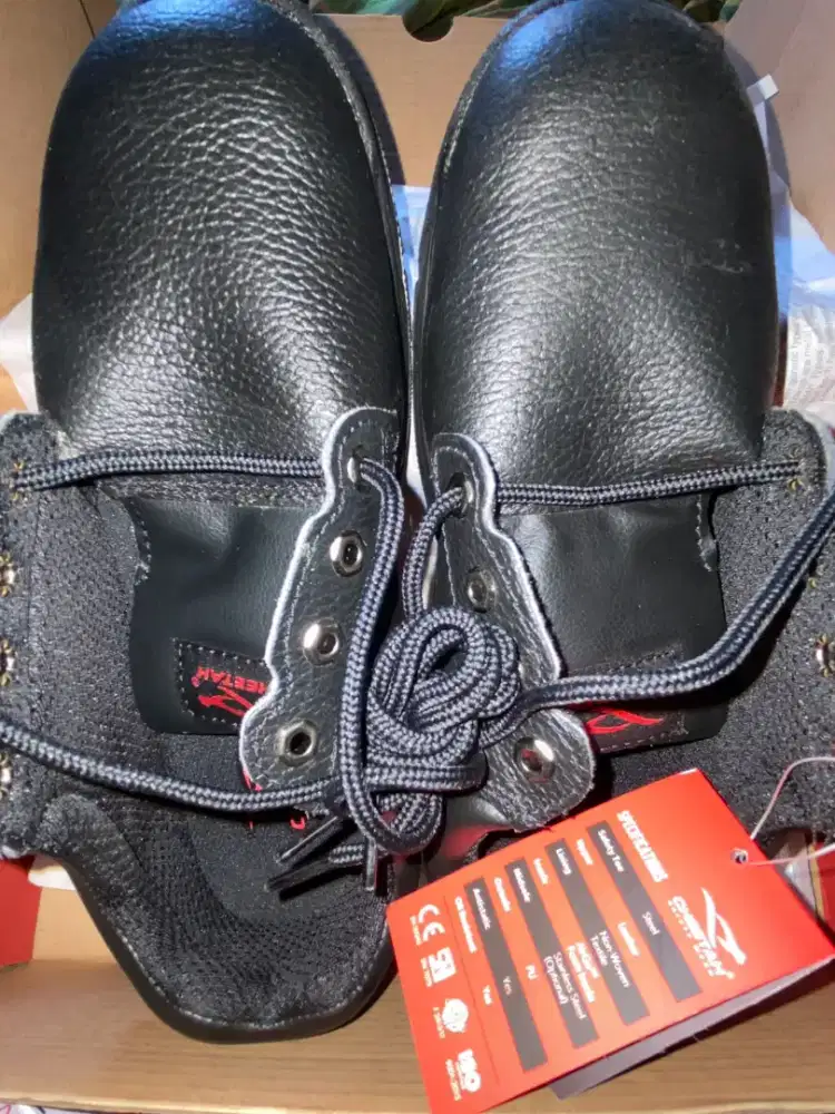 sepatu safety chetah size 42
