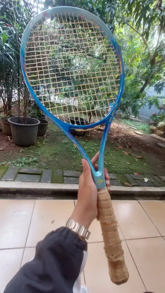 Raket Tenis Lapangan