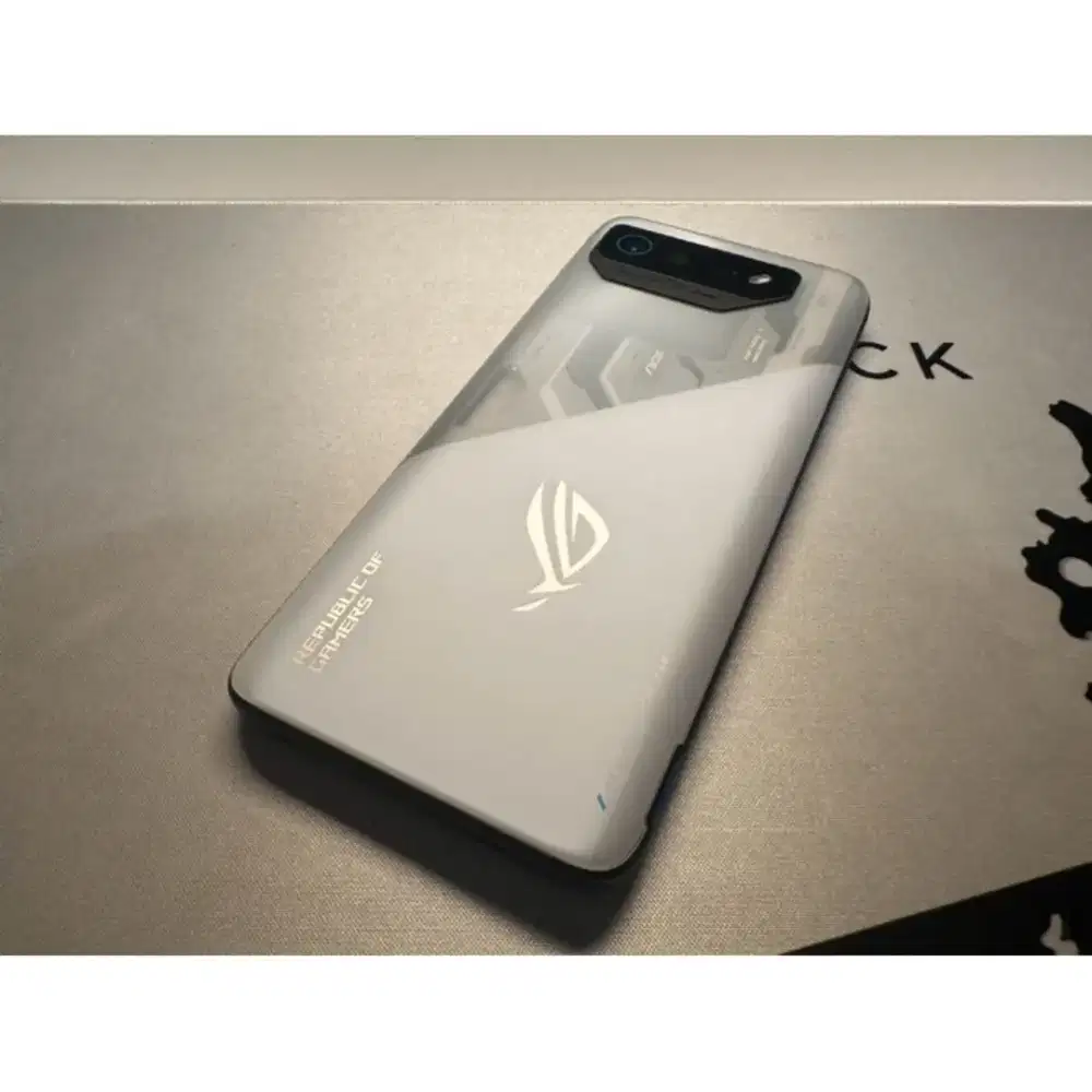 Asus Rog Phone 7 second 8 gb /256 gb