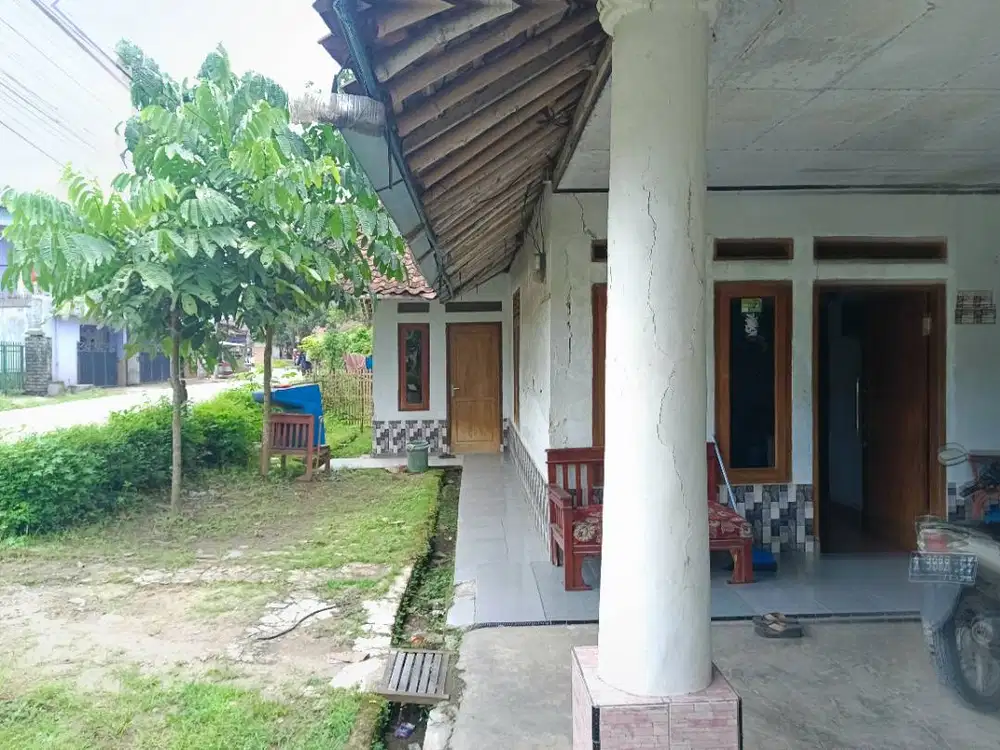 Dijual Rumah + Tanah