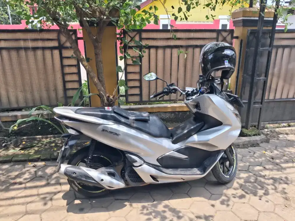 Jual motor PCX 2019 tipe tinggi.lengkap.Pajak off 1X