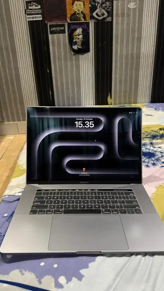 Macbook Pro Toucbar 2019 i7 16/256 GB