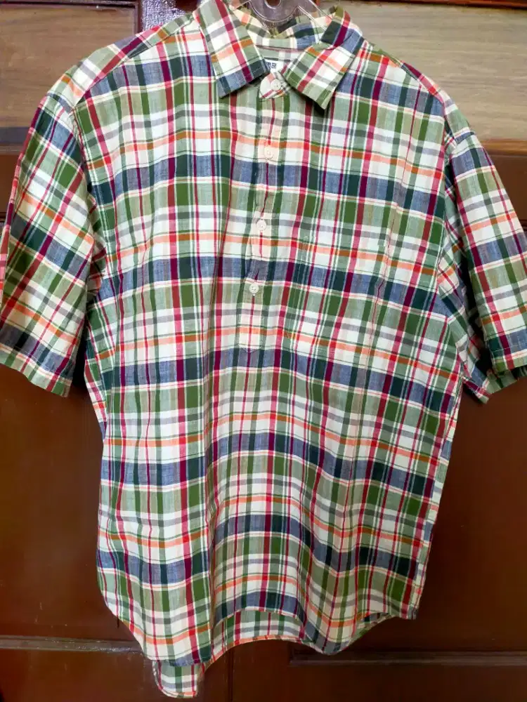 Baju Merk UNIQLO Motif Kotak Model Kurung (Original Mulus)