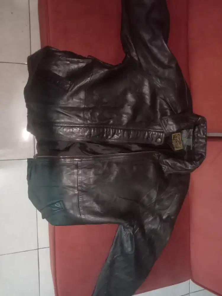 Jaket kulit merk crocodile original