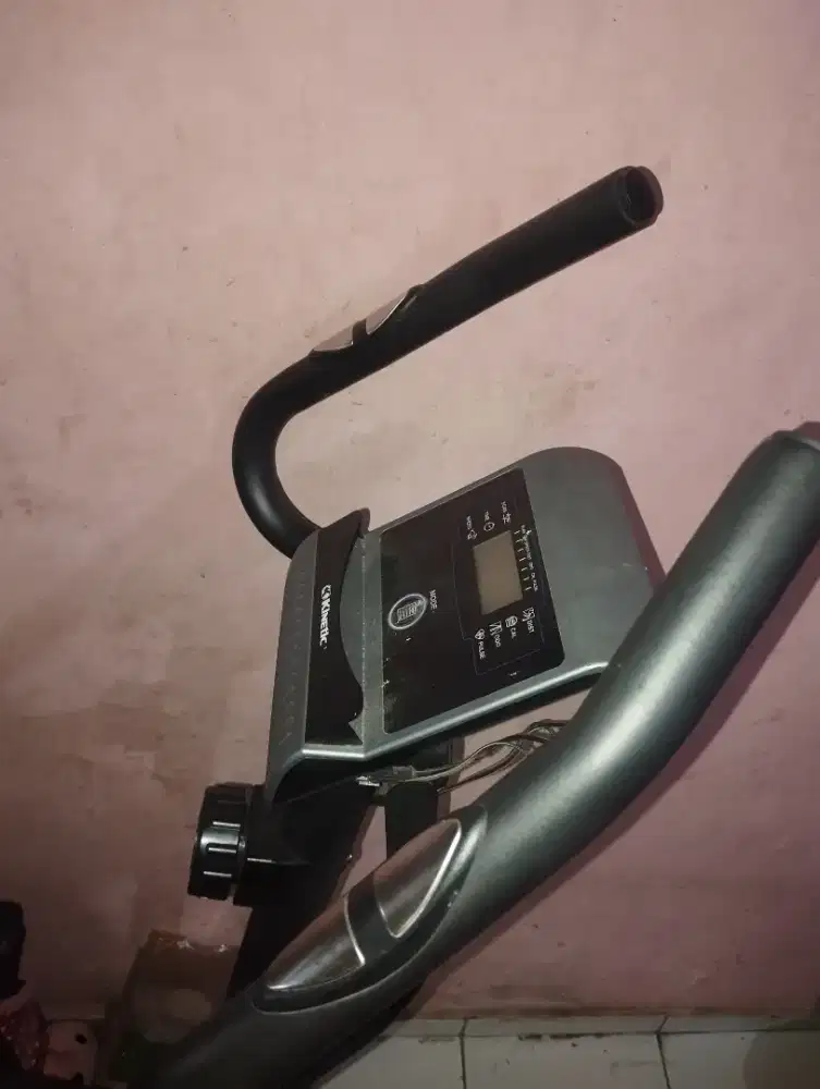 alat olahraga sepeda genetik