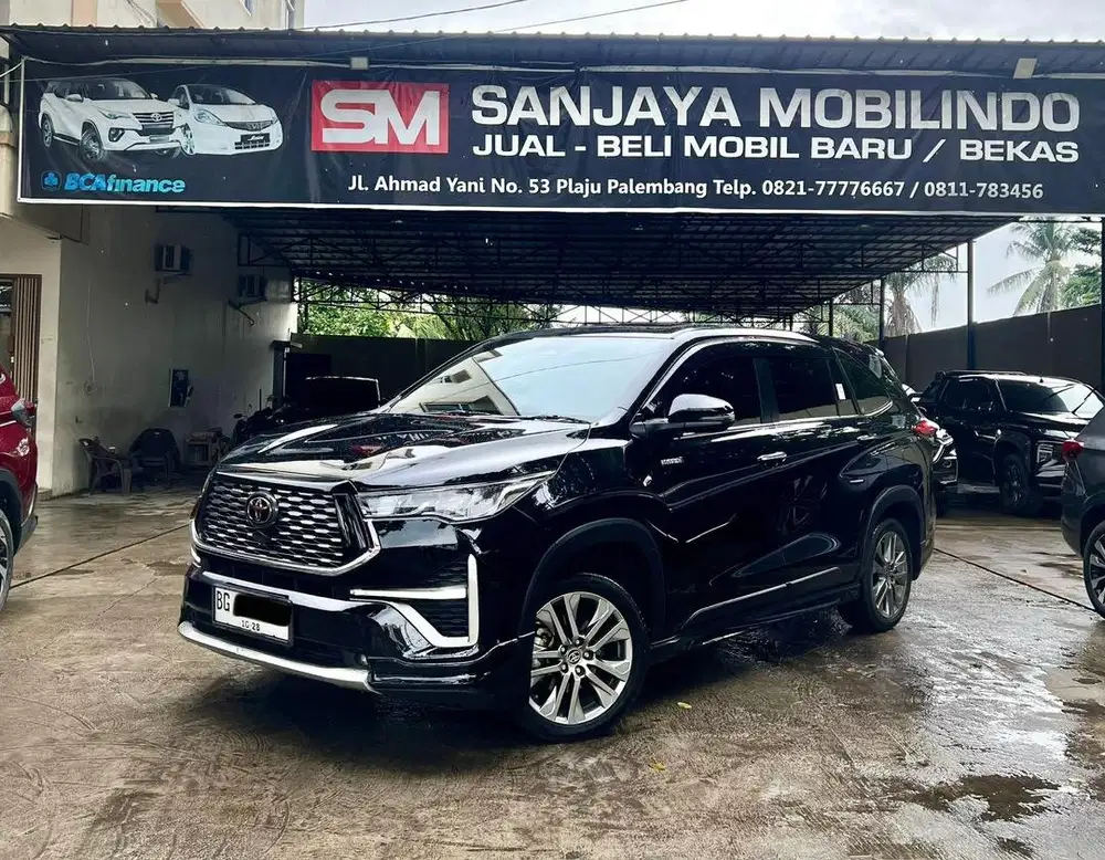 Innova Zenix Q TSS HV Modelista 2.0 A/T 2023/2024
