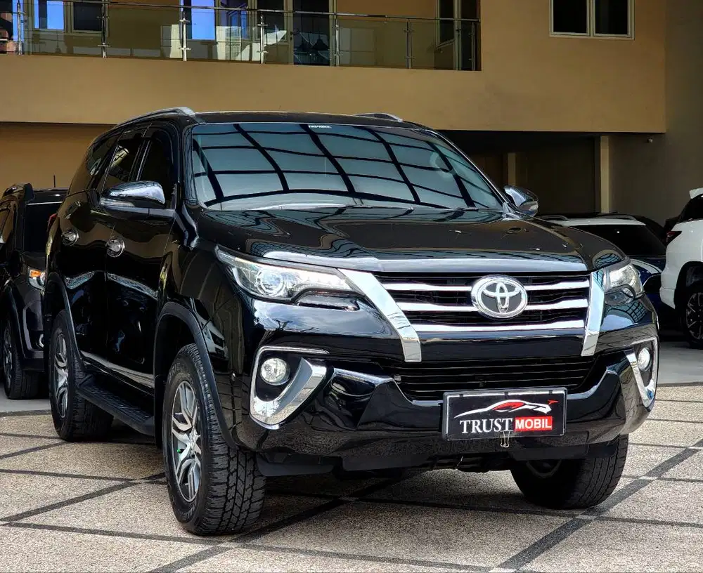 MANUAL LOW KM!! TOYOTA FORTUNER DIESEL 2.4 G MT 2020 BLACK