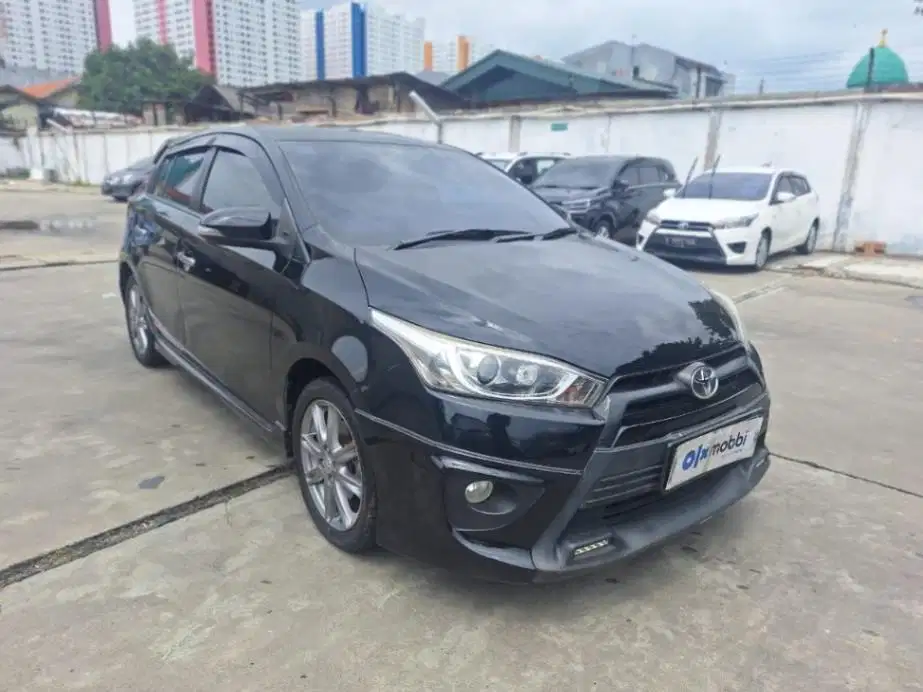DP MURAH Toyota Yaris 1.5 TRD Sportivo Bensin-AT 2016 Hitam CWYHB