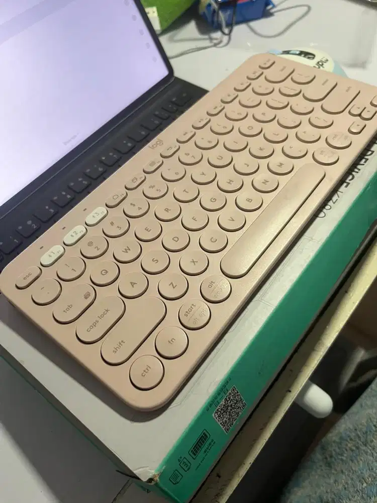 Keyboard Bluetooth Logitech K380