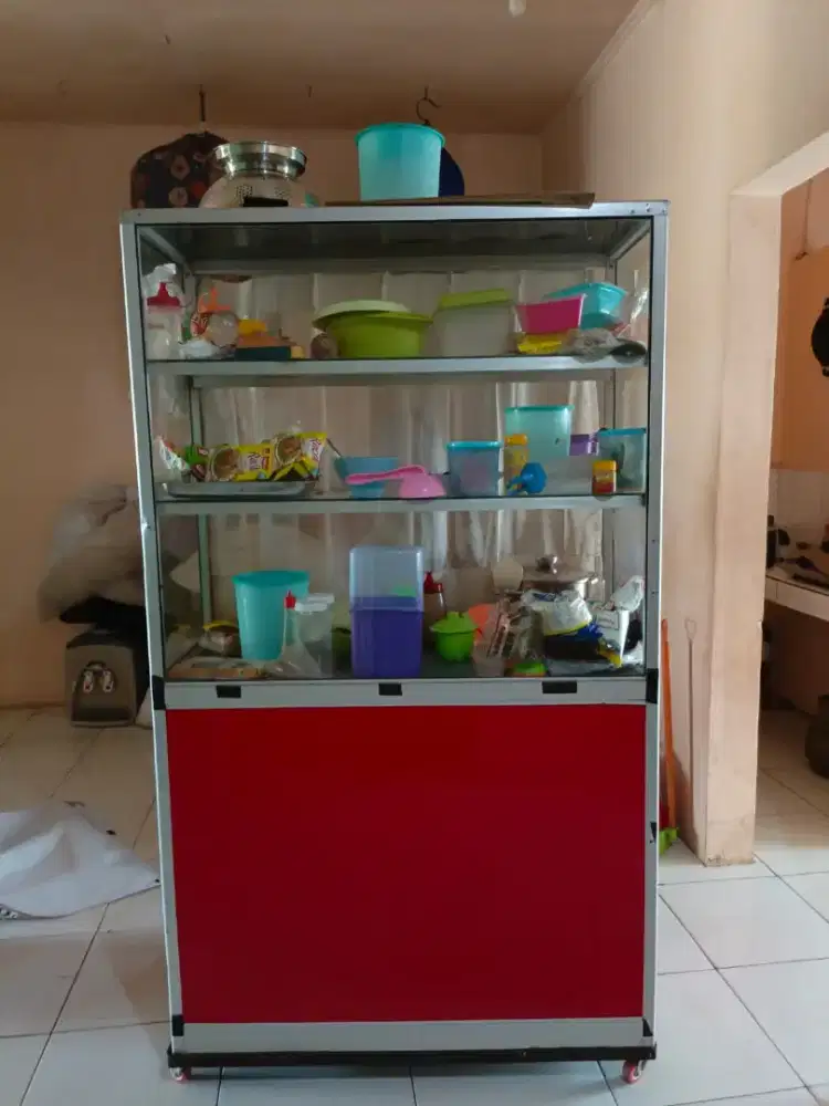 Dijual etalase kaca