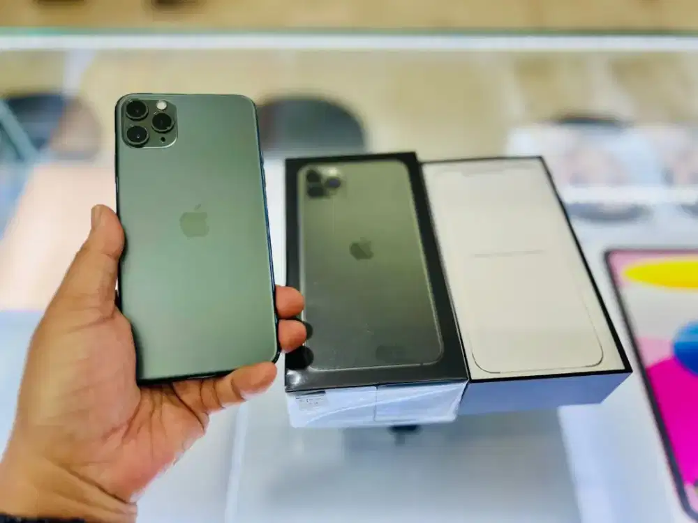 iPhone 11 Pro Max 512GB Midnight Green Resmi iBox Lengkap sangat mulus