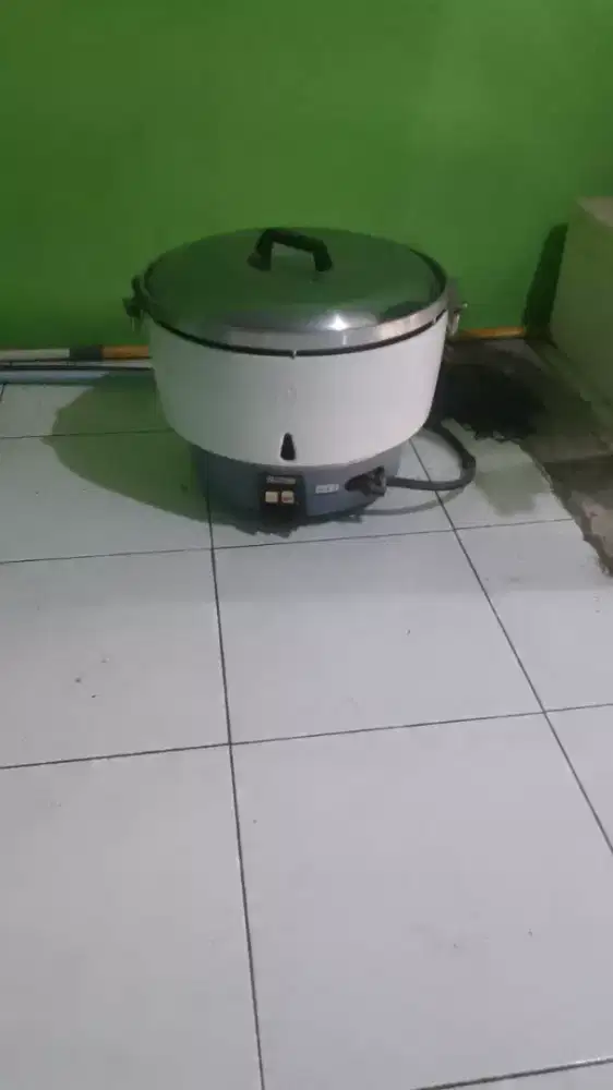 Penanak Nasi Rinnai 10 liter
