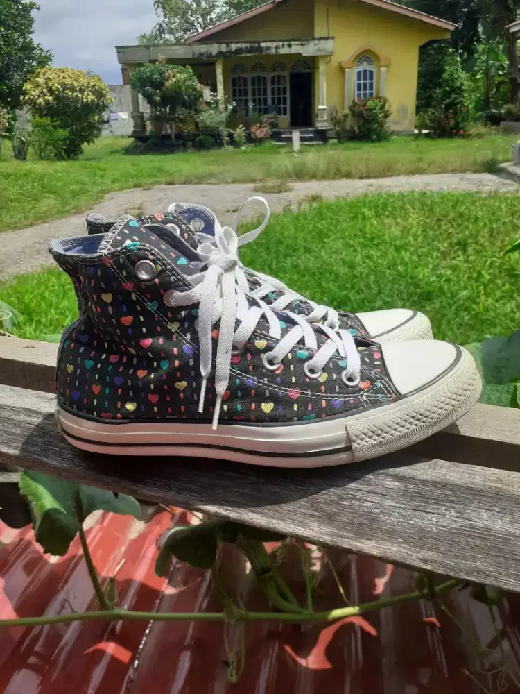 Sepatu Converse Basic