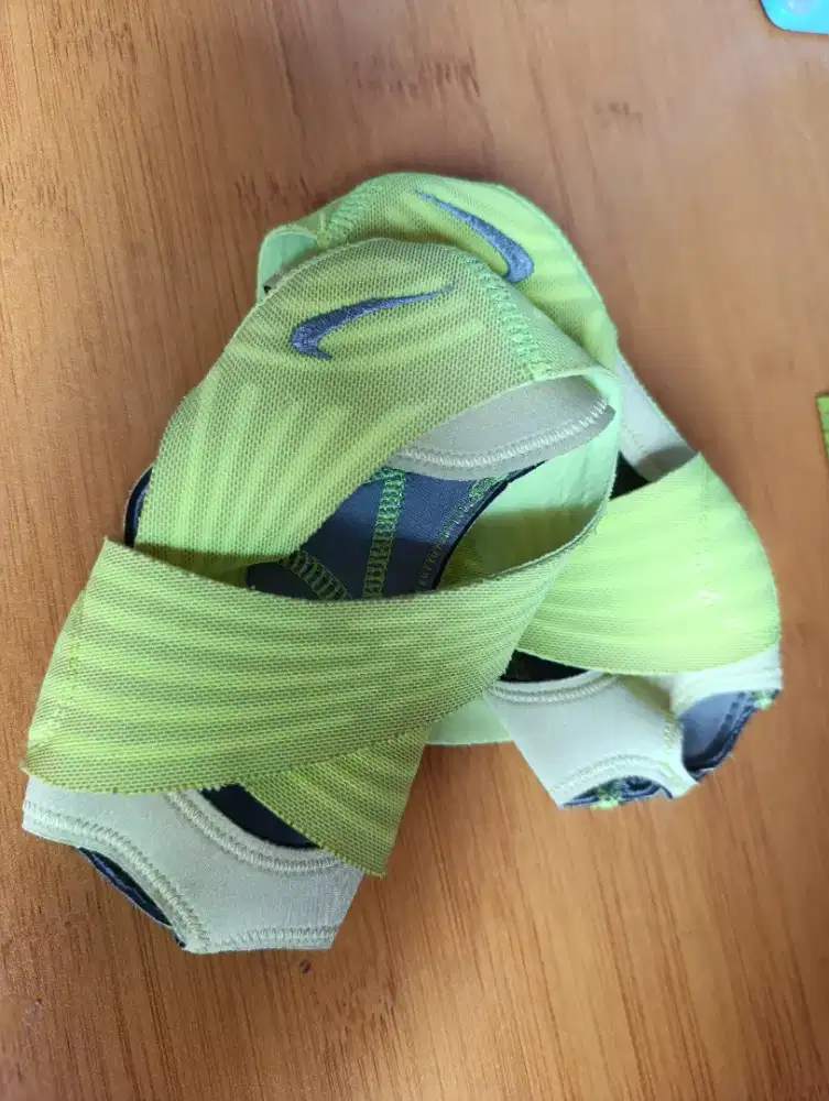Sepatu Nike Studio Wrap
