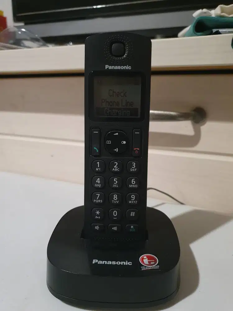 Cordless Phone Panasonic KX-TGC310 / Telepon Wireless KX-TGC310 Hitam