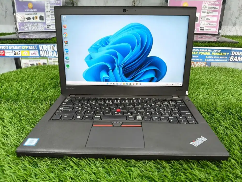 BANTING HARGA LAPTOP LENOVO CORE I7 RAM 8GB COCOK UNTUK EDITING