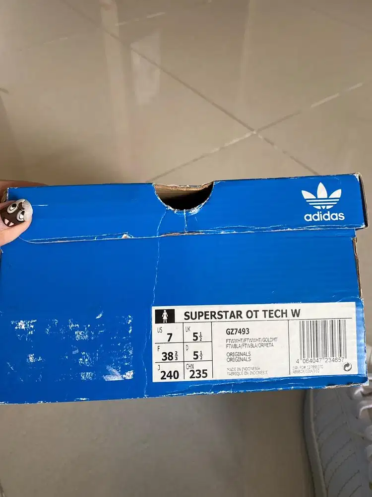 Preloved Sepatu Adidas Superstar OT Tech W