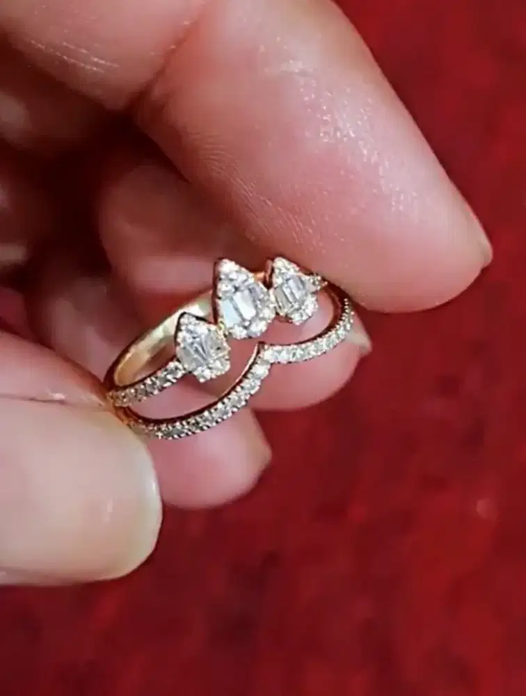 Cincin Berlian Mewah 0.52 Ct Emas 18K (750) – Elegan Berkelas