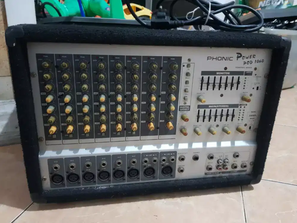 Power mixer Phonic pod 1060 cocok buat karaoke efek nyess
