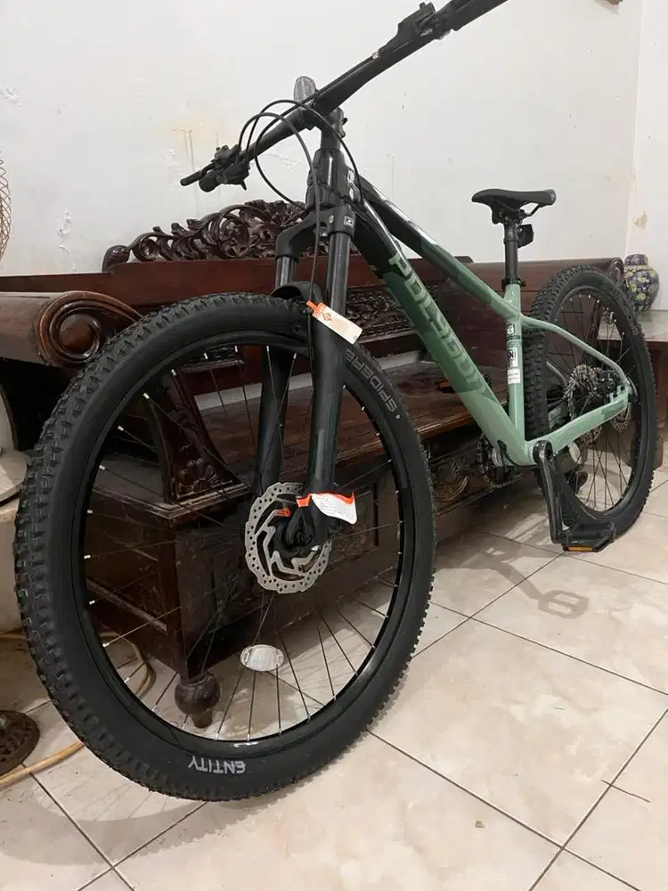 Polygon Xtrada 6 Size S 2025