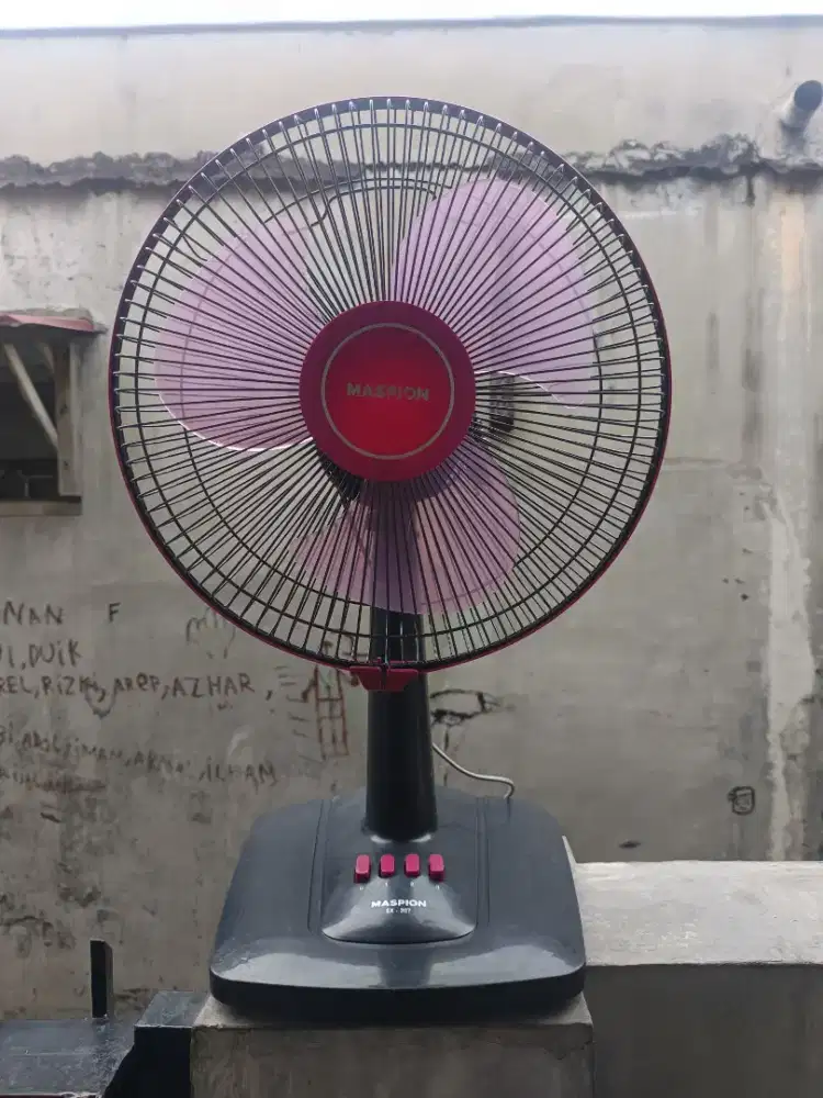 Kipas angin maspion meja