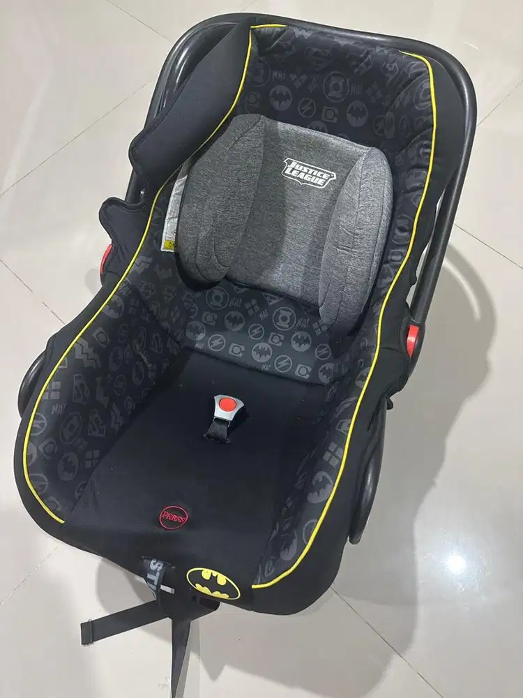 Car seat baby merek babydoes