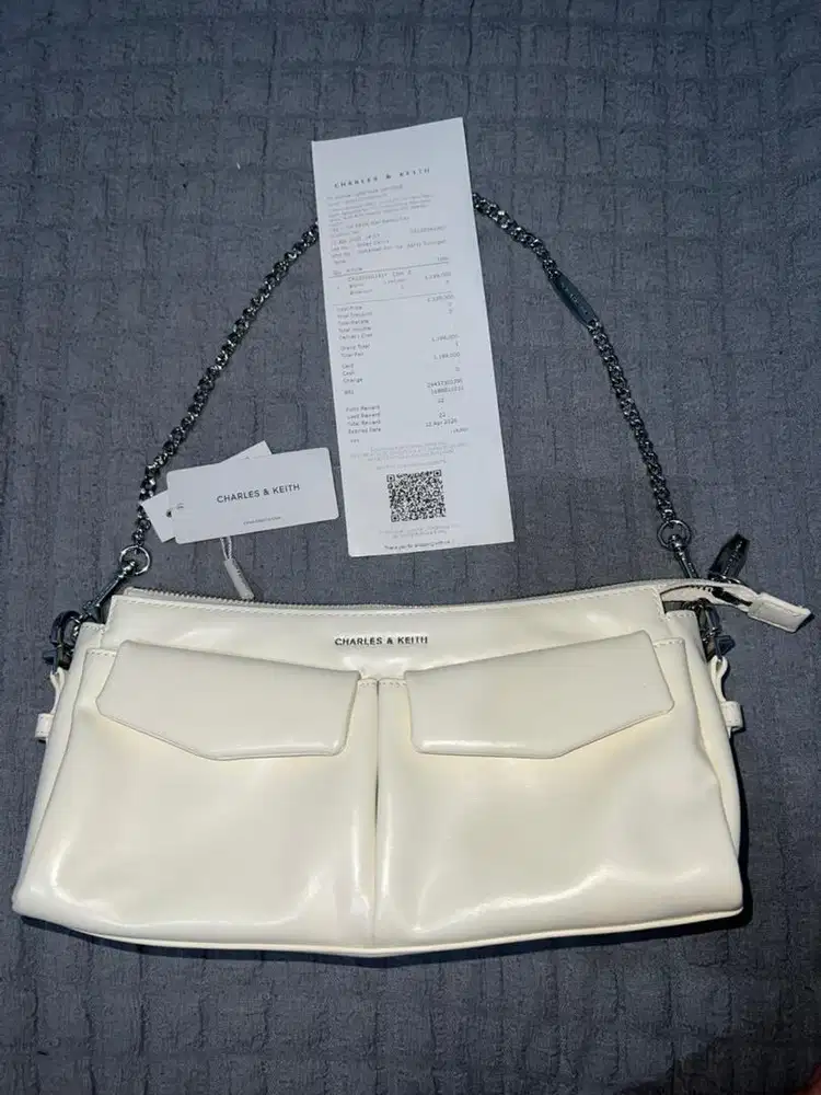 Charles & Keith Shoulder Bag Size S