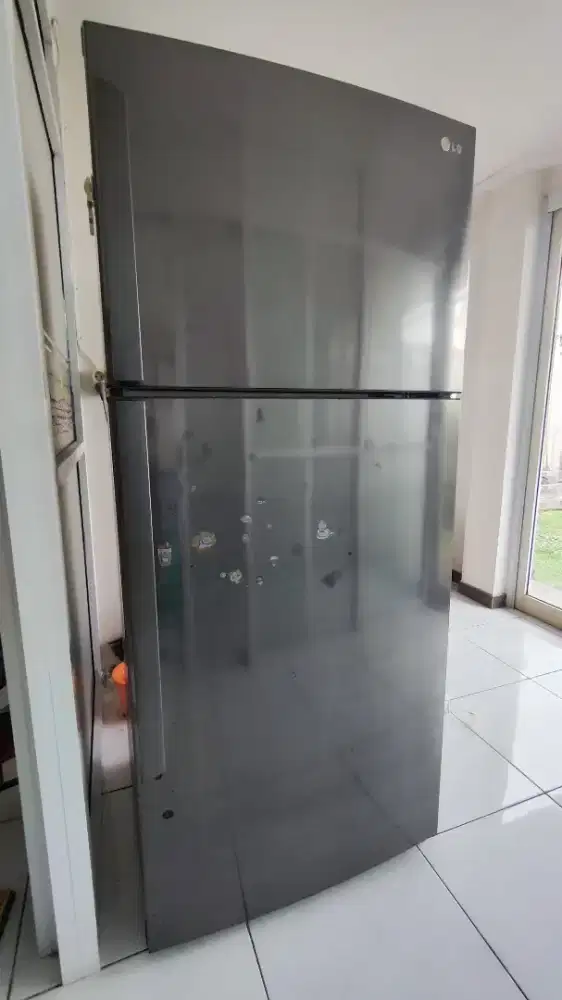 Kulkas LG besar