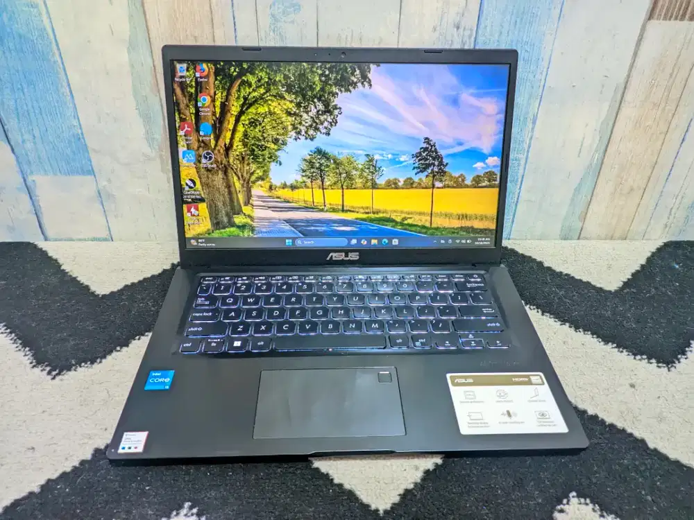 VivoBook_ASUSLaptop X415EA_A1400EA
Core i3 gen 11 ram 8GB SSD 256GB