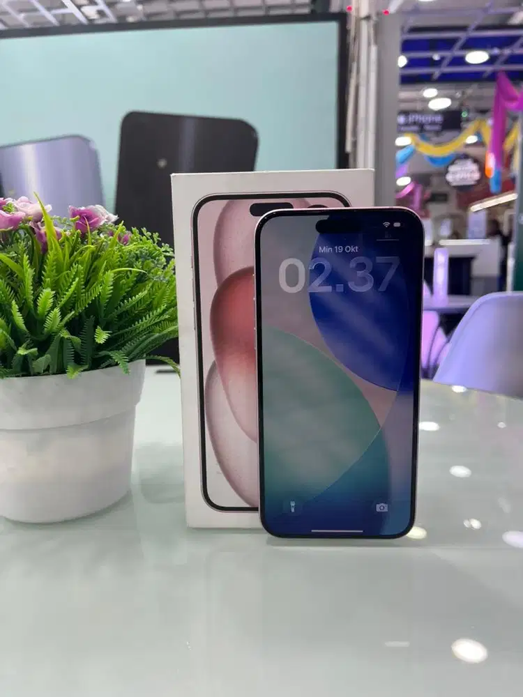 SECOND IPHONE 15PLUS 128GB WARNA PINK HB 100% .LIKE NEW