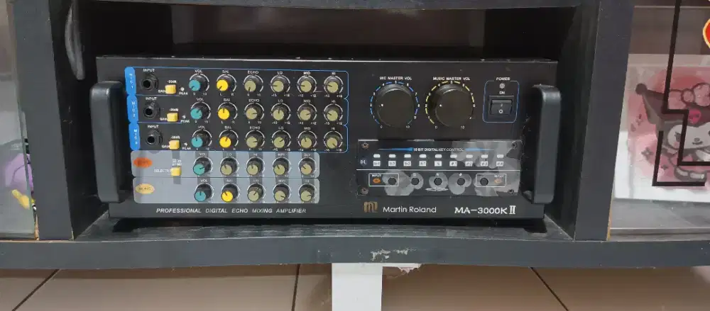 AMPLIFIER MIXING KARAOKE M4RTIN R0LAND MA-3000K II