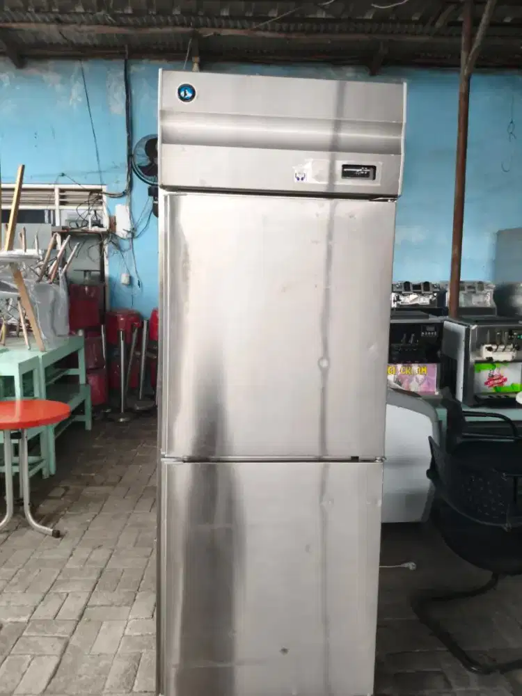 Under counter chiller hoshizaki 2 pintu