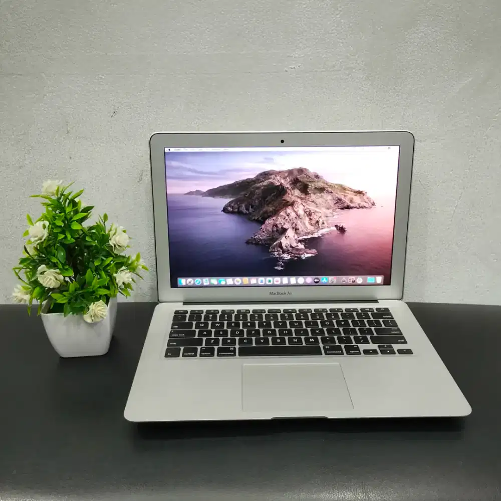 Macbook Air 13-inch 2014 Ci7 - 1.7GHz RAM 8GB SSD 500GB ( Second )