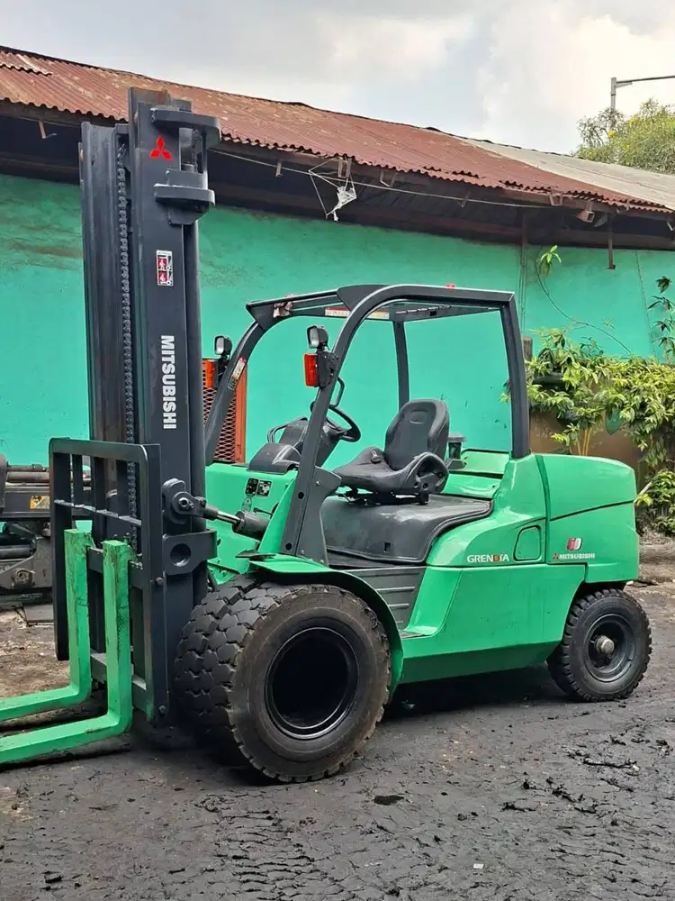 Forklift Mitsubishi 5 Ton,Tiang 4 Meter,Matic,Ban Double,Tahun 2020