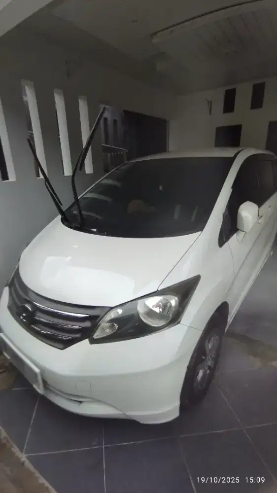 FREED PUTIH PSD TAHUN 2012