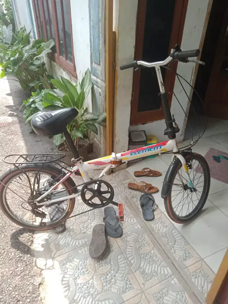 Sepeda lipat element sports U20 normal bisa pake murah.bisa barter HP