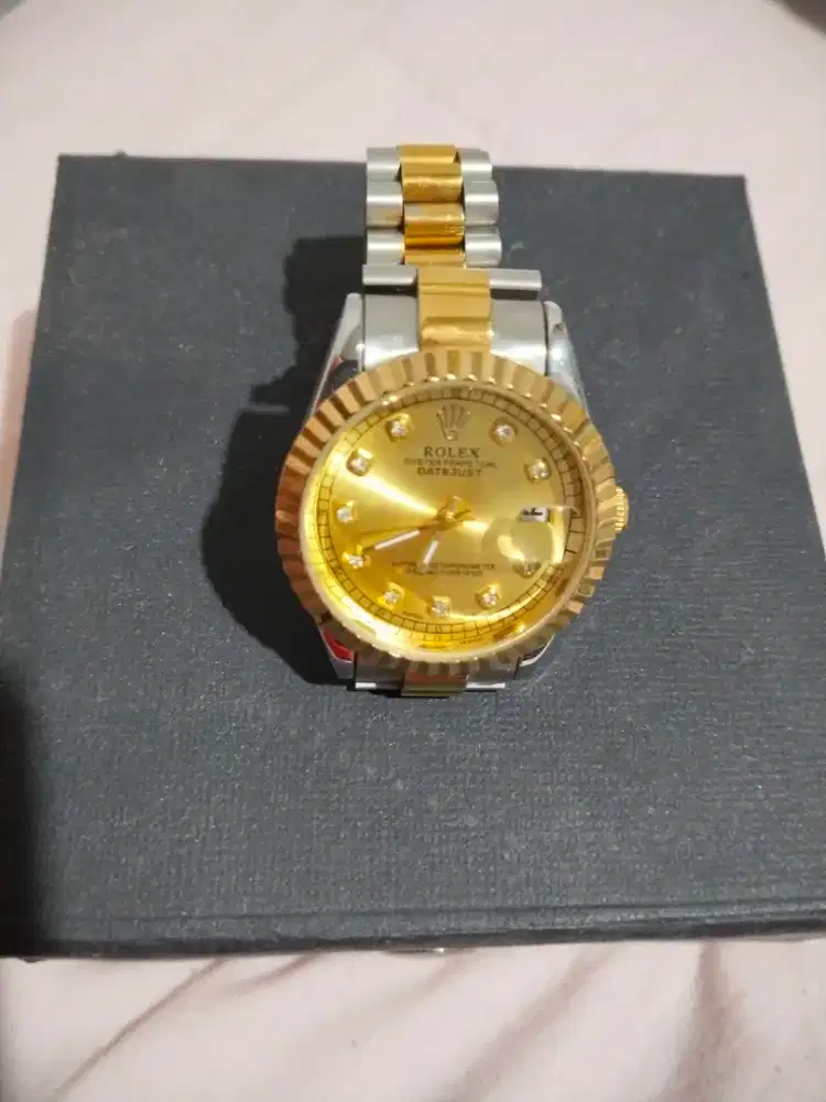 Jam tangan seiko