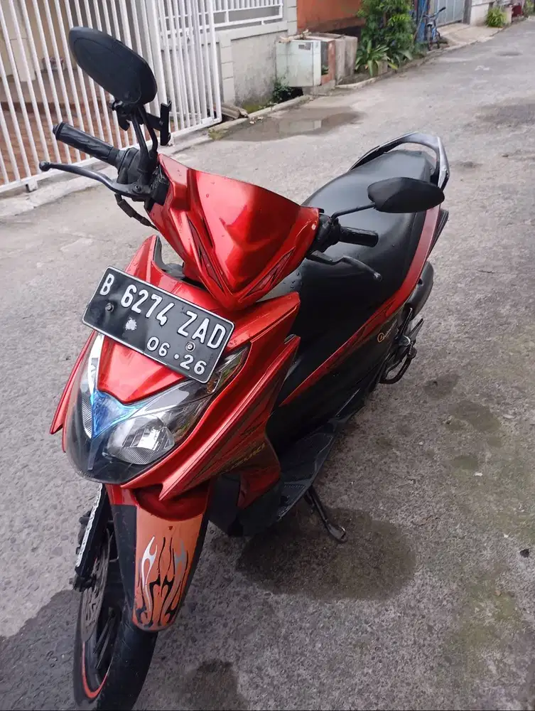 Suzuki Hayate 2011, merah