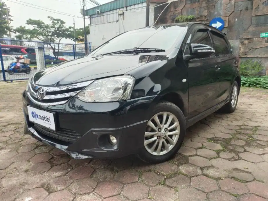 LOW DP Toyota Etios Valco 1.2 E Bensin-MT 2014 PRE