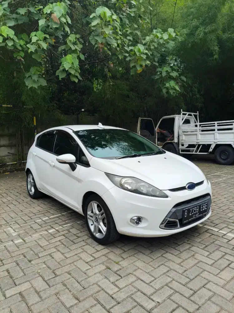 Ford Fiesta S 1.6 AT 2012