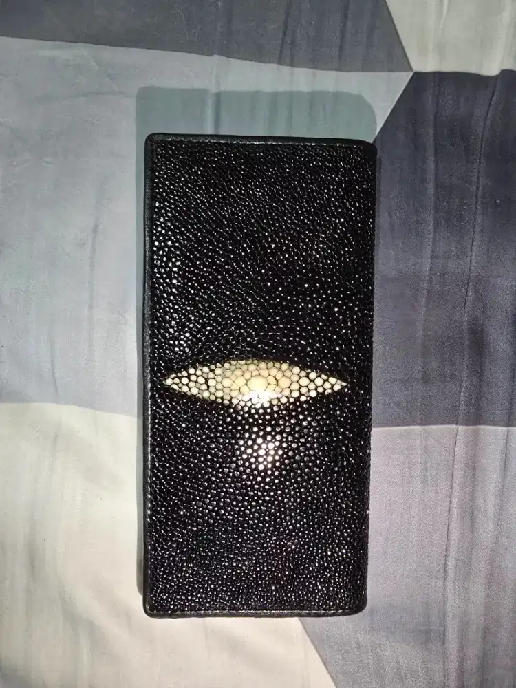 Dompet wanita kulit pari (luar) sapi(dalaman)