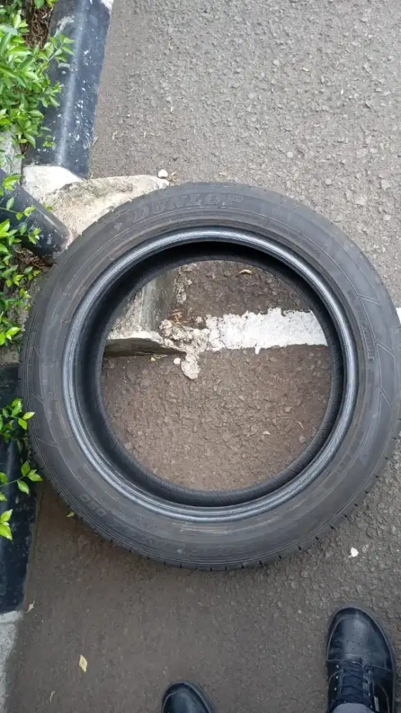 Ban Zenix Tipe Q, Dunlop Sportmax 050 225/50 R18 Kondisi 90%