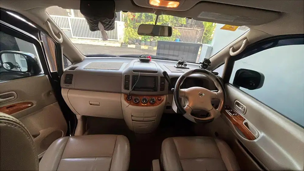 Nissan Serena 2010 Bensin