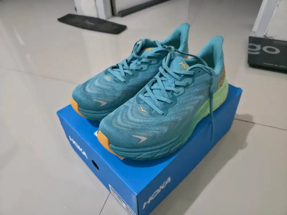 SEPATU HOKA ARAHI 6 M ORIGINAL